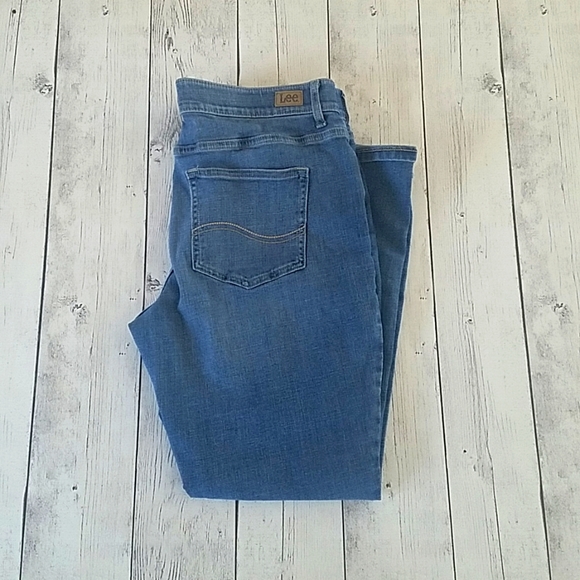 Lee Denim - Lee Regular Fit Bootcut Mid Rise Flex Motion womens size 16 Petite jeans